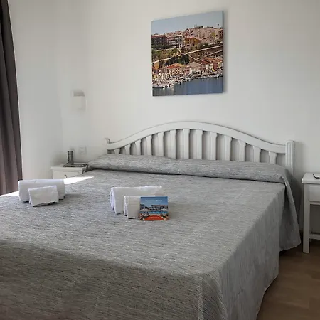 شقة فندقية Naranjos Menorca 4*