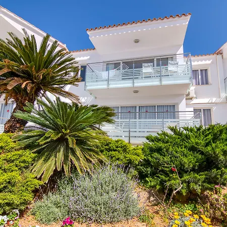 アパートホテル Naranjos Menorca 4*