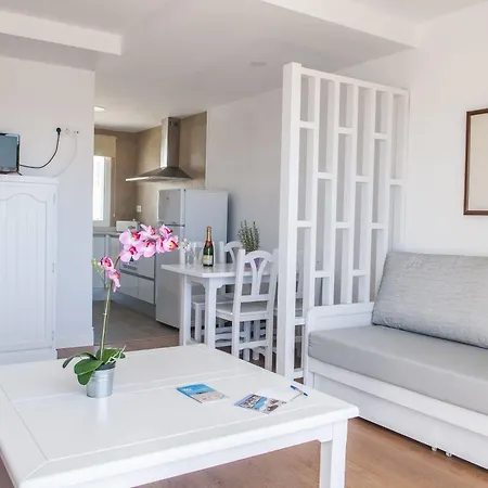 Naranjos Menorca アパートホテル