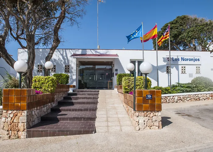 מלון דירות Naranjos Menorca 4*