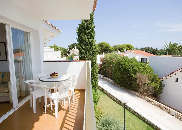 Hotel apartamentowy Naranjos Menorca 4*