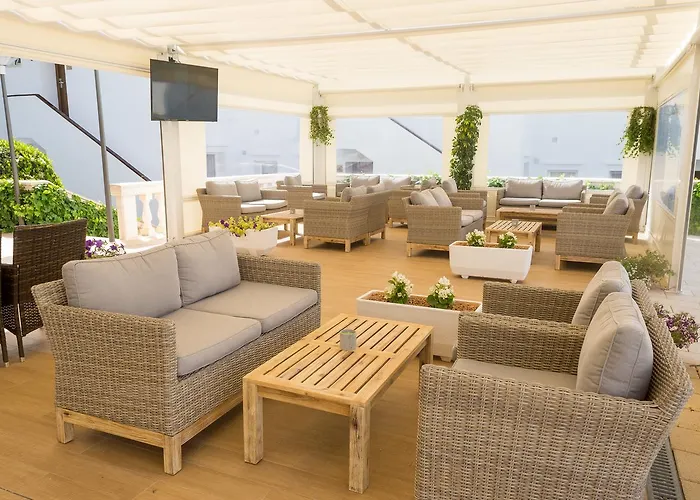 Hotel apartamentowy Naranjos Menorca 4*